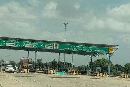 NHAI द्वारा शुरू किया गया FASTag वार्षिक पास 2025 -निजी वाहनों के लिए नई टोल सुविधा